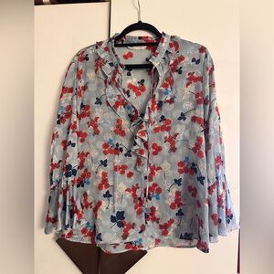 Zara blouse with flowers and frilly collar